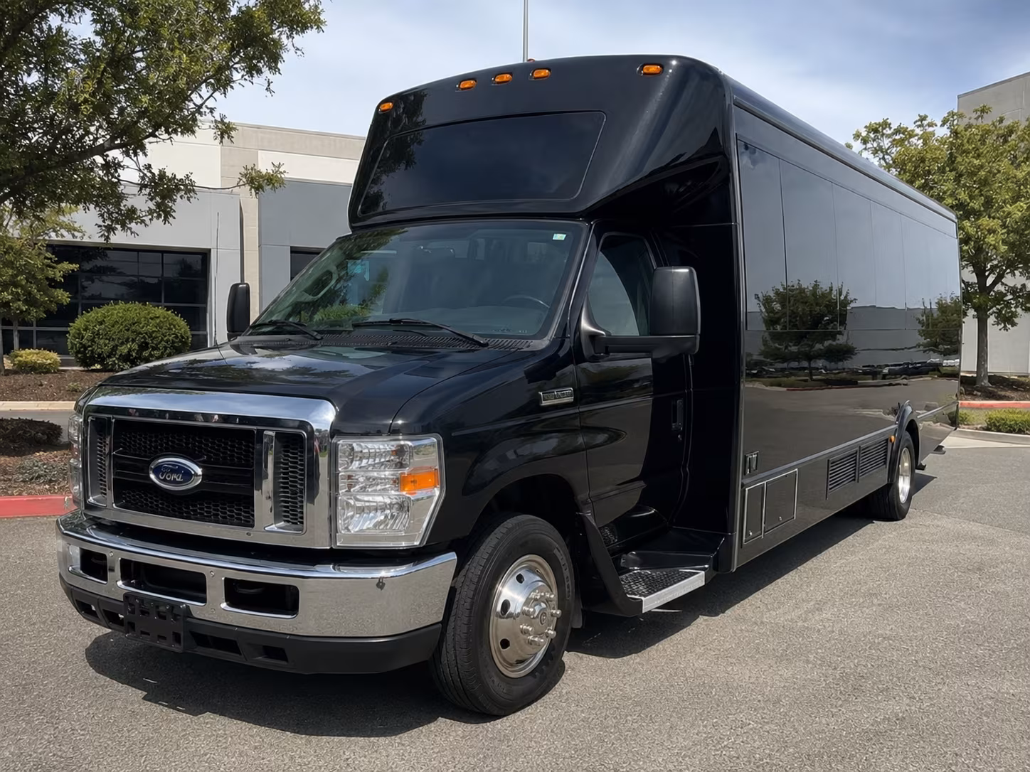holiday party bus rental
