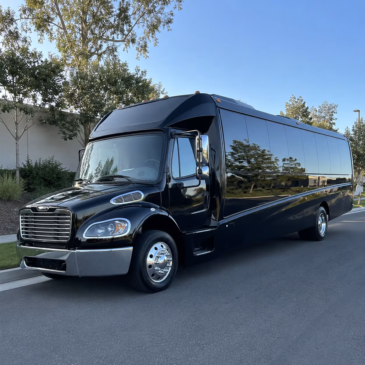 rent a minibus in tempe for a stress free prom pickup plan